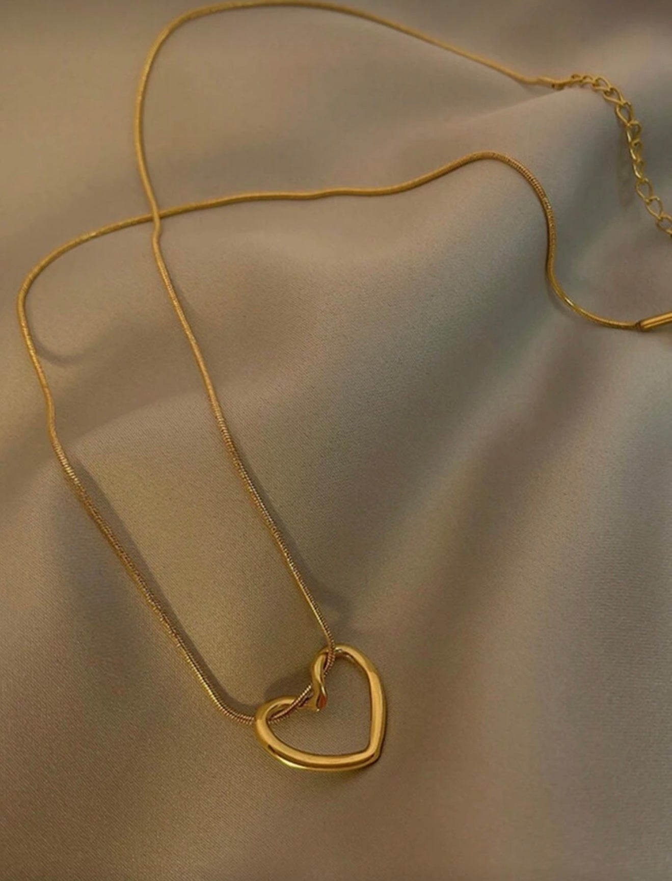 Hollow Out Heart Design Gold- Color Women's Necklace. Sweet & Simple Clavicle Chain, Unique, Chich Heart-Shaped Stainless Steel Pendant.