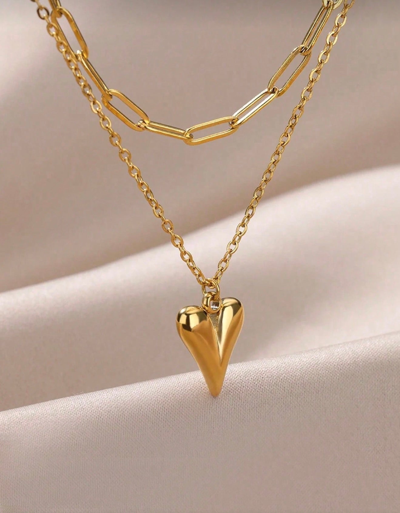 Double Layer Heart Clavicle Chain Necklace.