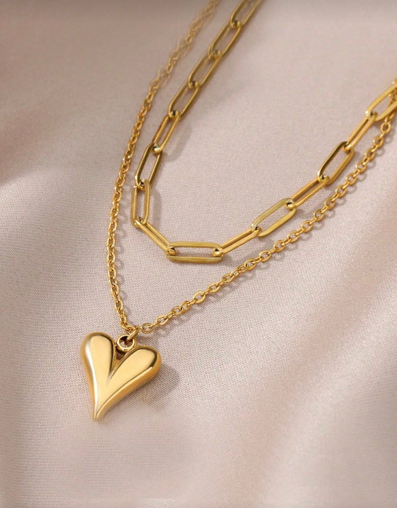 Double Layer Heart Clavicle Chain Necklace.