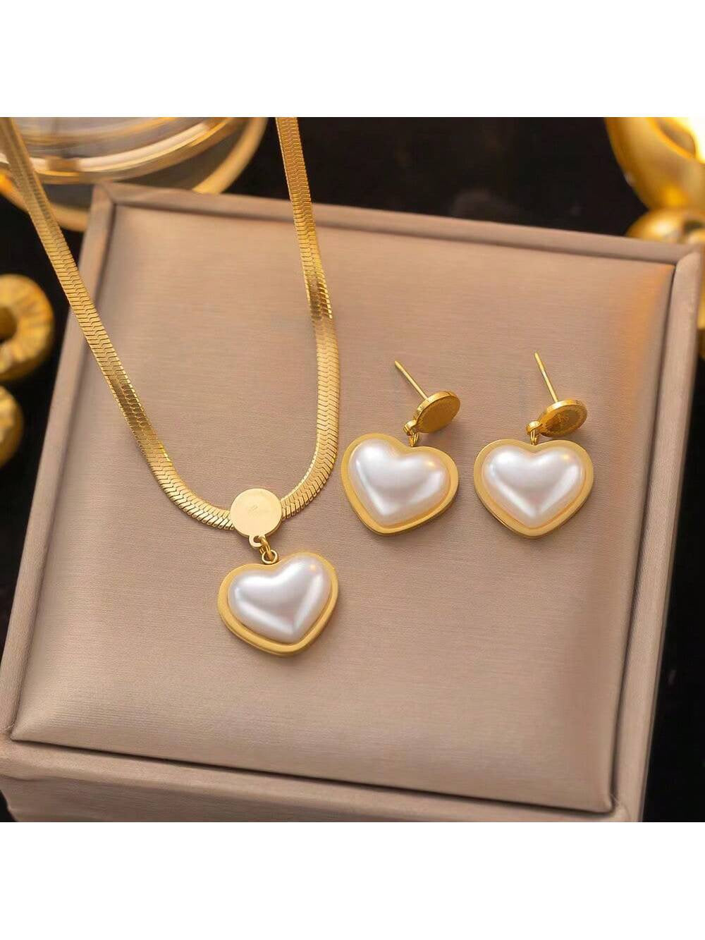 3 pcs Jewerly Set - Flat Chain Heart Shaped Pearl Pendant Necklace and Stud Earrings