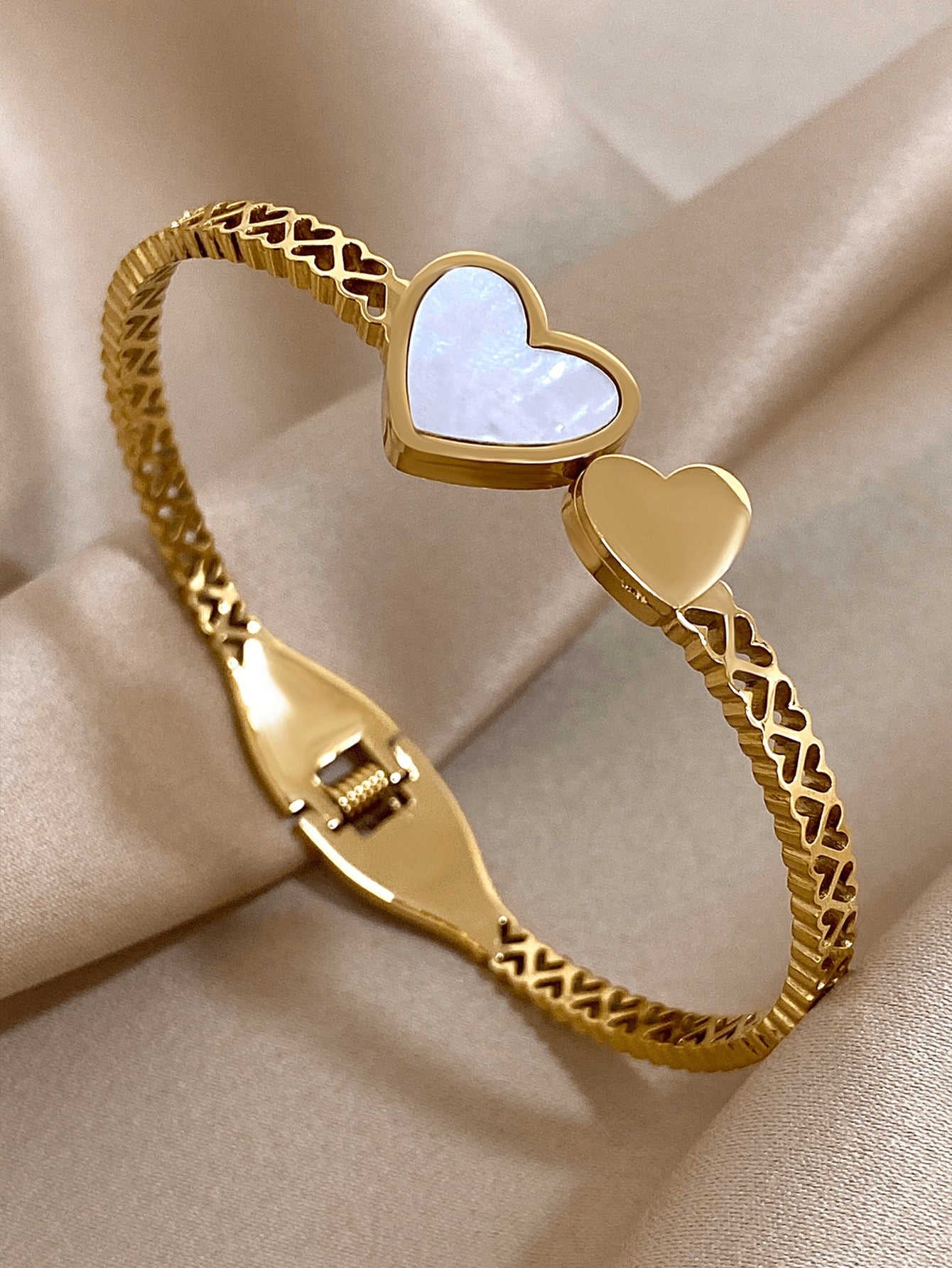 18k Gold Plated Heart Bangle Bracelet