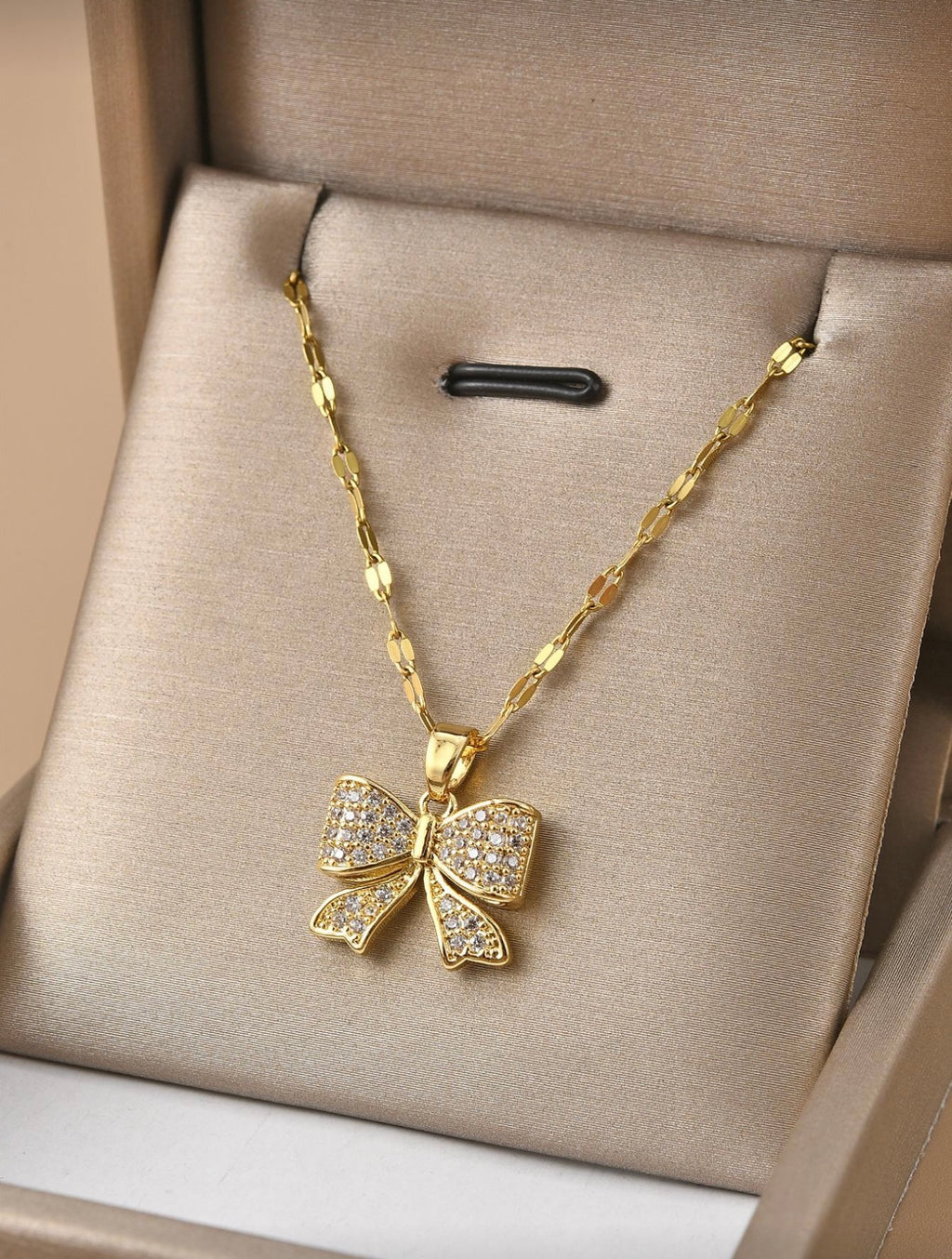 Rhinestone Bowknot Womens Pendant Necklace